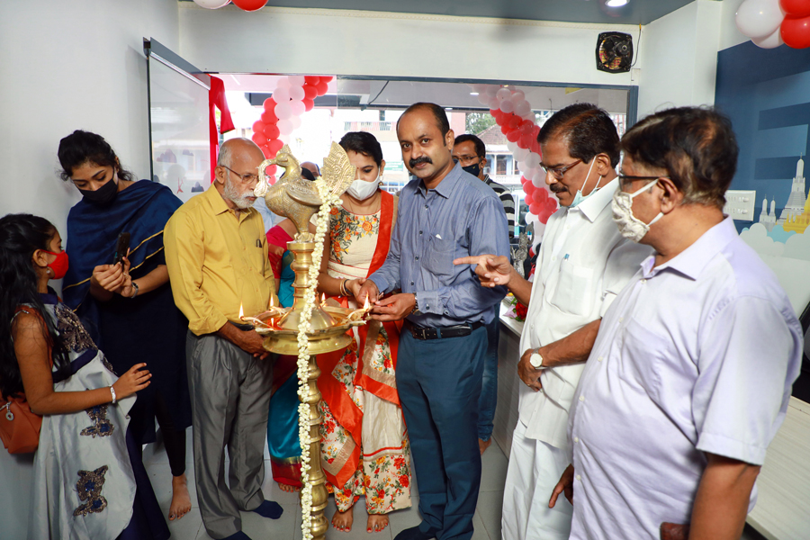 vnv-travel-solutions-gallery-inauguration-7